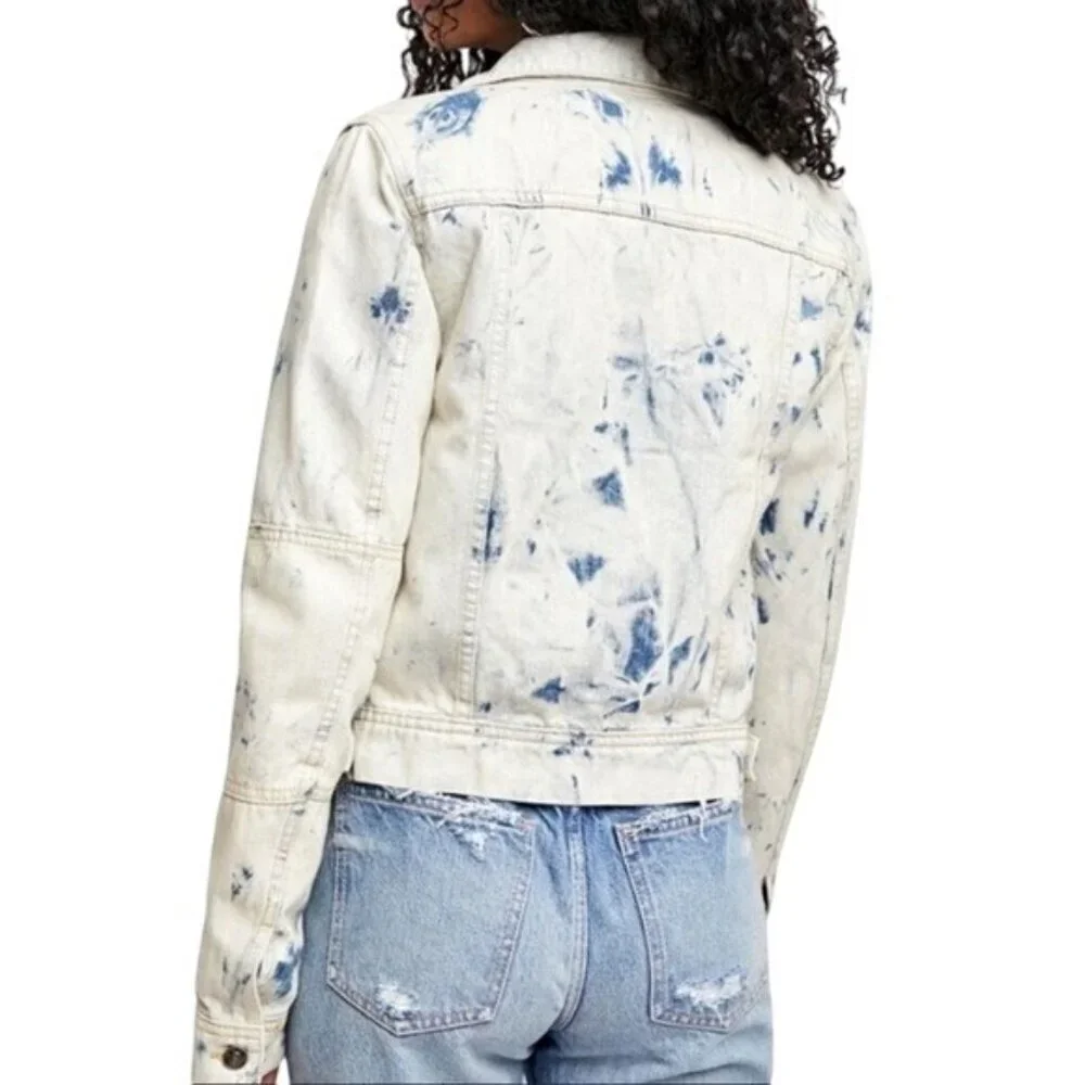 Free People Rumors Button Front Denim Jean Jacket Jones Blue Medium NWT MSRP $98 - Picture 3 of 4